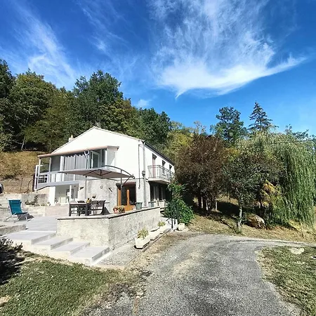 Holiday home Mes Racines *